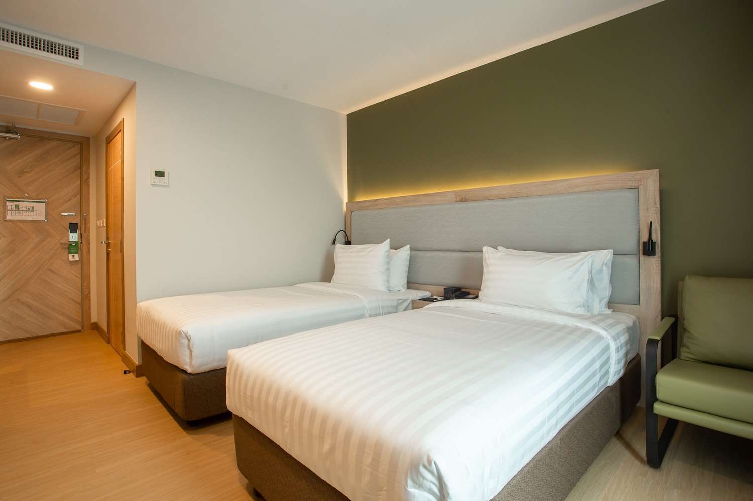 Prime Square Hotel Чиангмай Екстериор снимка